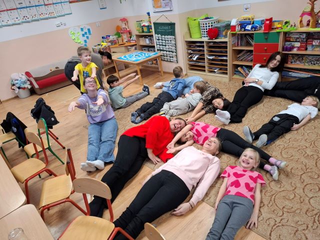 Budujemy litery z cial zajecia otwarte