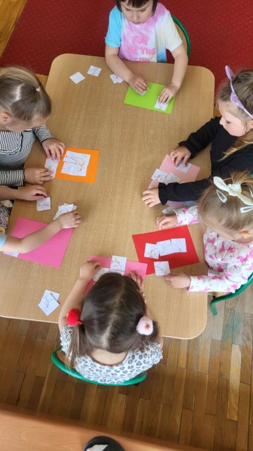 bratki ukladaja puzzle