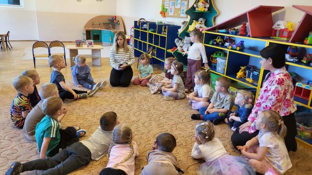 chaberki z paniami z biblioteki