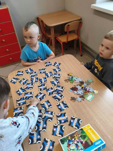 chlopcy dzwoneczki dzien gier planszowych