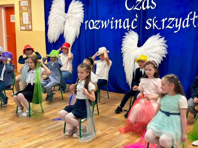 koniczynki tancza na zakonczenie roku