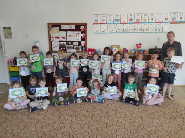 sloneczniki z medalami na dzien ziemi