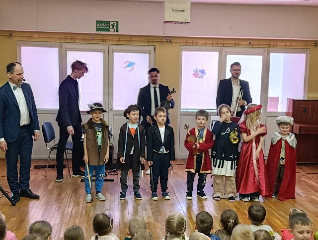 wszyscy aktorzy pana pozytywki magiczny czarodziej