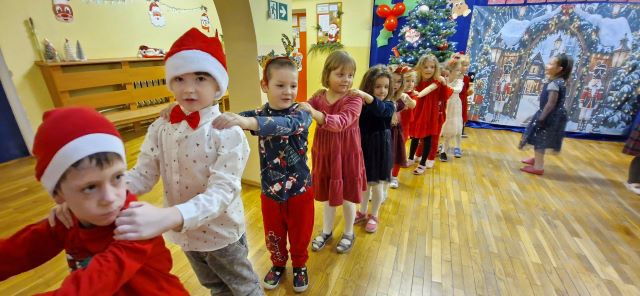 zabawa mikolajkowa na sali